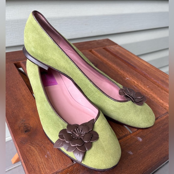Lilly Pulitzer Shoes - Lilly Pulitzer Suede Ballet Flats Size 7.5M Preppy Cute Great Condition. Womens
